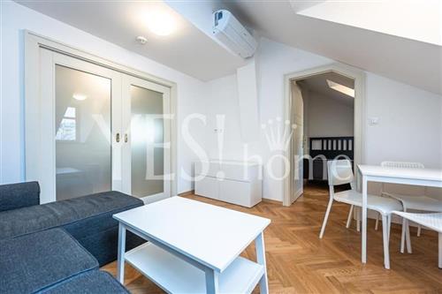 Pronájem luxusního, zařízeného bytu 2+kk, 39 m2, Kozí, Praha 1 - Staré Město