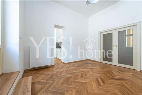 Pronájem luxusního, nezařízeného bytu 2+kk s terasou, 125 m2, Kozí, Praha 1 - Staré Město