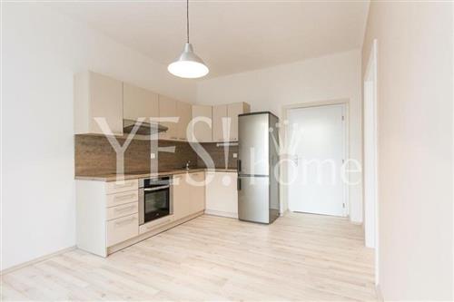 Pronájem nezařízeného bytu 2+kk, 37 m2, Ruská, Praha 10 - Vršovice