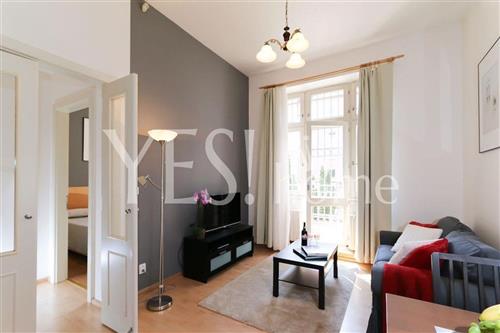 Pronájem zařízeného bytu 2+kk s balkonem, 45 m2, Belgická, Praha 2 - Vinohrady