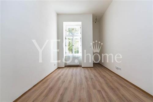 Pronájem nezařízeného bytu 2+kk, 50 m2, Mánesova, Praha 2 - Vinohrady