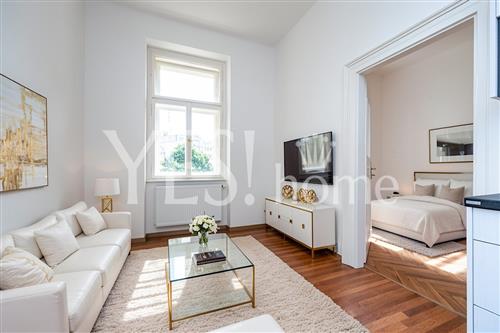 Pronájem luxusního, nezařízeného bytu 2+kk, 37 m2, Lípová, Praha 2 - Nové Město.