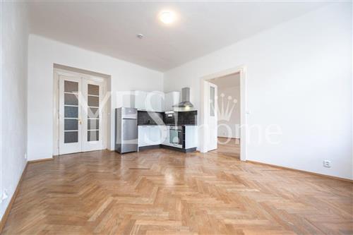 Pronájem luxusního, nezařízeného bytu 2+kk, 58 m2, Lípová, Praha 2 - Nové Město.