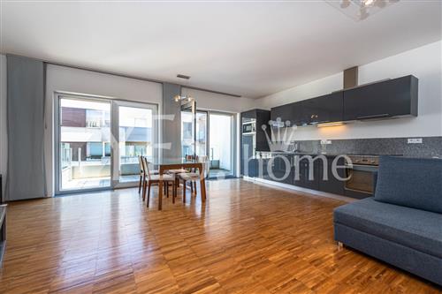 Pronájem luxusního, zařízeného bytu 2+kk s terasou, 73 m2, Prokopova, Praha 3 - Žižkov