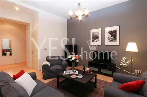Living area 3.jpg