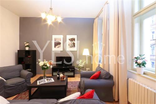 Living area 2.jpg