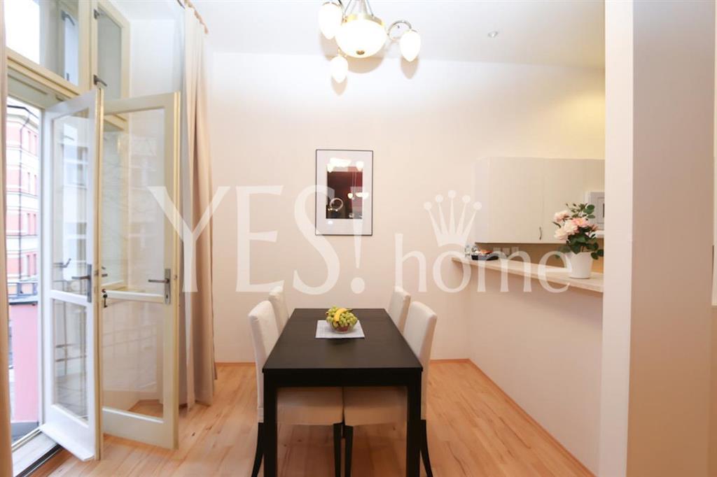 dining area 2.jpg