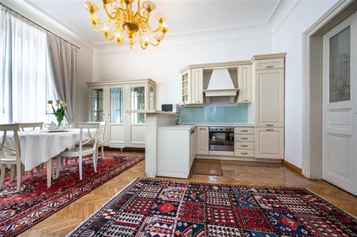 Pronájem luxusního, zařízeného bytu 3+kk, 78 m2, Truhlářská, Praha 1 - Nové Město