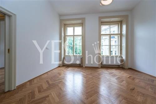 Pronájem luxusního, nezařízeného kancelářského prostoru, 51 m2, Kozí, Praha 1 - Staré Město