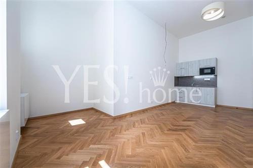 Pronájem luxusního, nezařízeného kancelářského prostoru, 39 m2, Kozí, Praha 1 - Staré Město