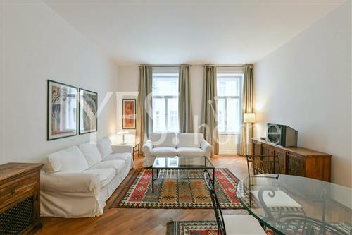 Pronájem zařízeného bytu 2+1, 55 m², Odborů, Praha 2 - Nové Město