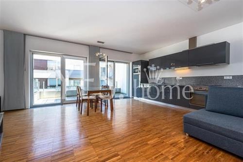 Pronájem luxusního, zařízeného bytu 2+kk s terasou, 73 m2, Prokopova, Praha 3 - Žižkov