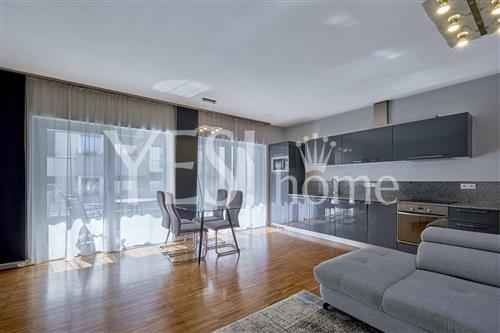 Pronájem luxusního, zařízeného bytu 2+kk s terasou, 72 m2, Prokopova, Praha 3 - Žižkov
