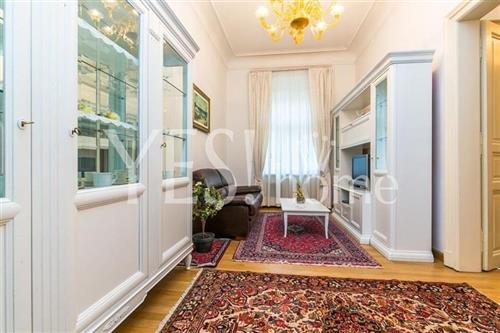 Pronájem luxusního, zařízeného bytu 3+kk, 76 m2, Truhlářská, Praha 1 - Nové Město