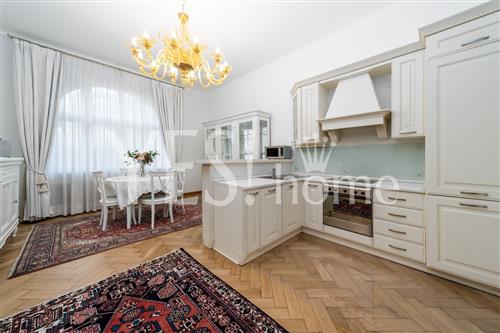 Pronájem luxusního, zařízeného bytu 3+kk, 79 m2, Truhlářská, Praha 1 - Nové Město