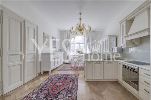 Pronájem luxusního, zařízeného bytu 3+kk, 69 m2, Truhlářská, Praha 1 - Nové Město