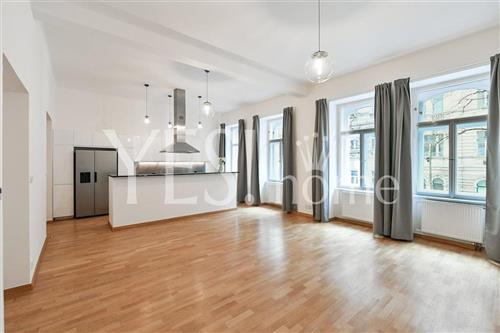 Pronájem mezonetového, nezařízeného bytu 3+kk s balkonem, 120 m2, Mánesova, Praha 2 - Vinohrady