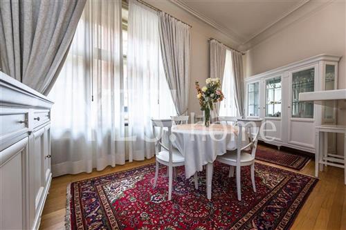 Pronájem luxusního bytu 4+kk s balkonem, 122 m2, Truhlářská, Praha 1 - Nové Město