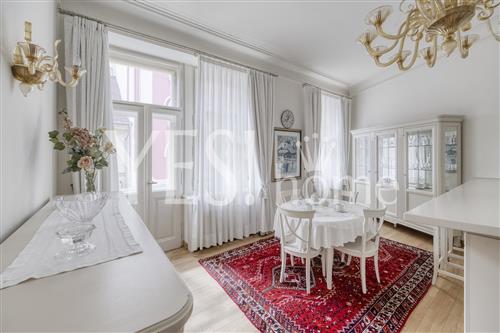Pronájem luxusního bytu 4+kk s balkonem, 122 m2, Truhlářská, Praha 1 - Nové Město