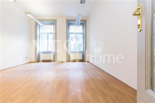 Pronájem kanceláře, 57 m2, Štefánikova, Praha 5 - Smíchov